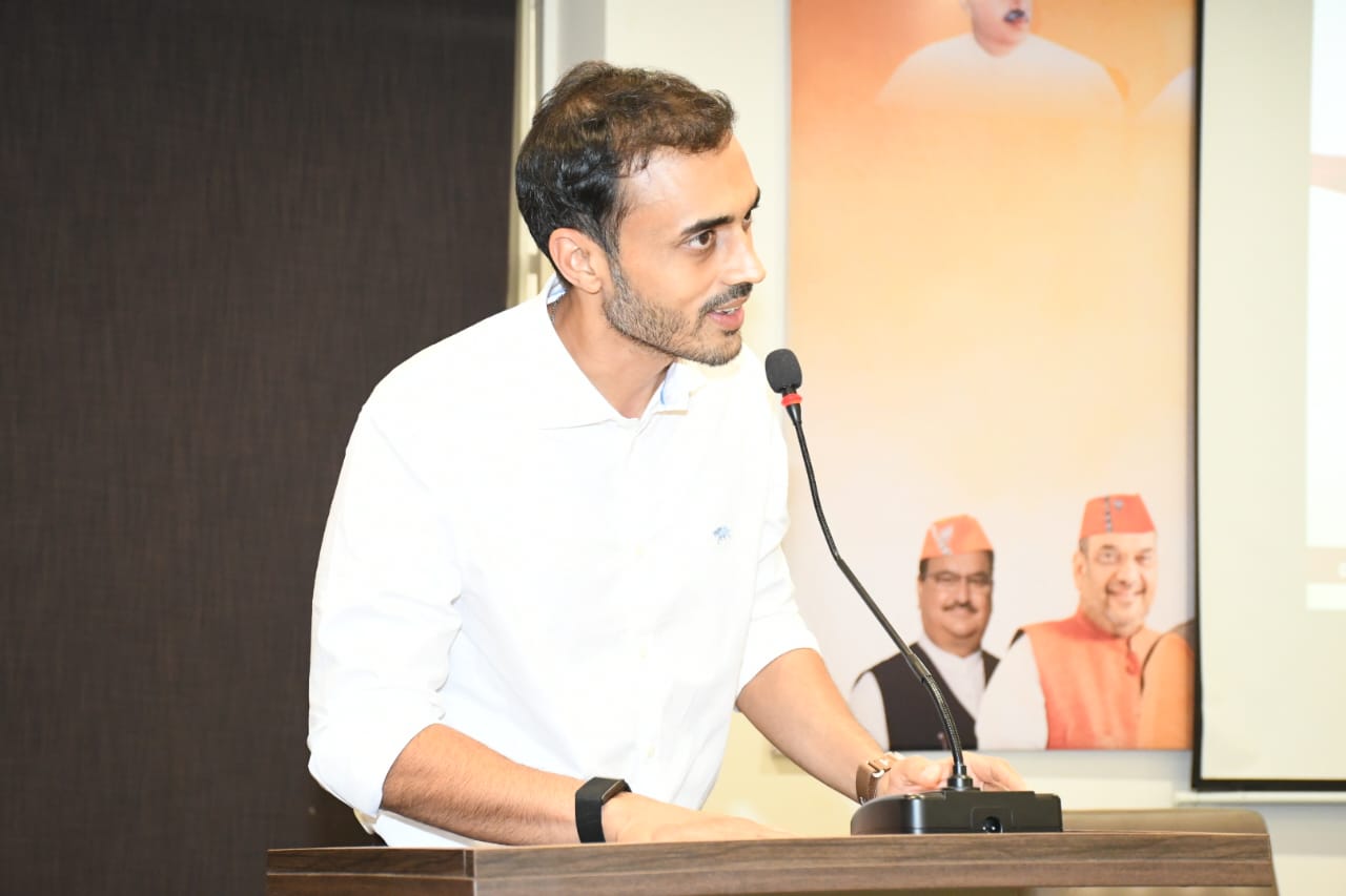 f0720aa0-dc8a-4e15-a0d0-ee2e7ffac377